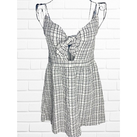 Everly Women's Medium‎ Dress Gingham Mini Bow - Picture 1 of 8